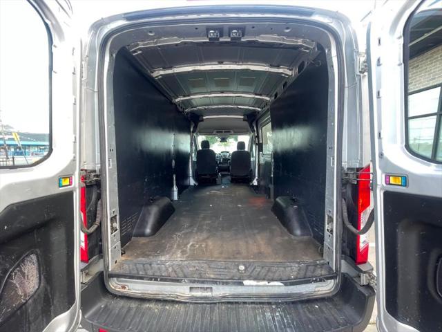 2017 Ford Transit Medium Roof w/Sliding Side Door w/LWB