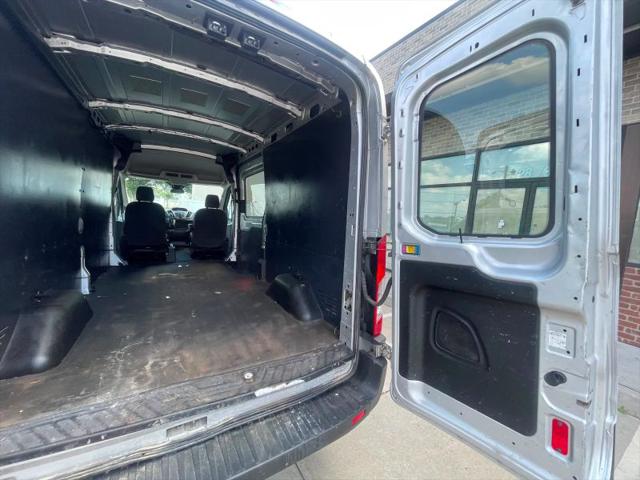 2017 Ford Transit Medium Roof w/Sliding Side Door w/LWB