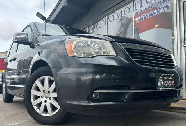 2011 Chrysler Town & Country Touring-L for sale in Arlington, VA