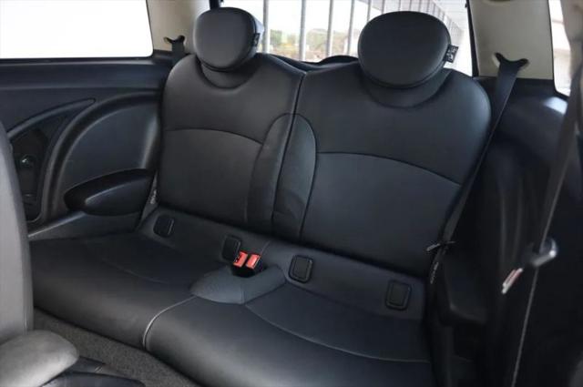 2011 MINI Cooper Cooper