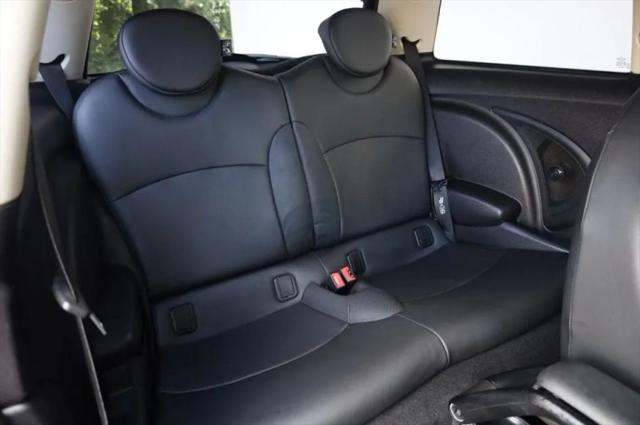2011 MINI Cooper Cooper