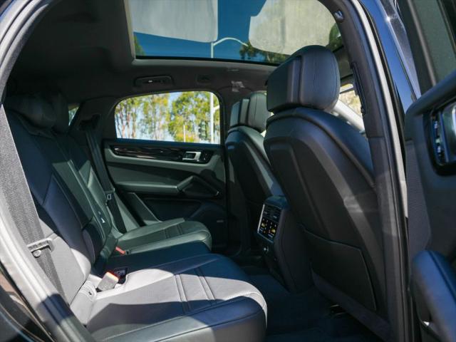 2021 Porsche Cayenne Base
