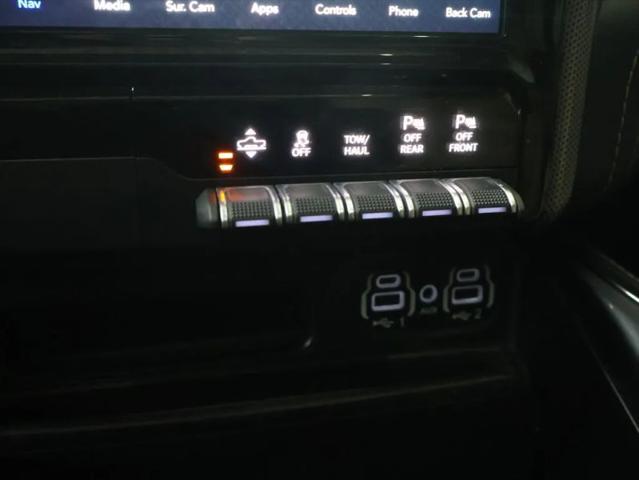2021 Ram 1500 Limited Crew Cab 4x4 57 Box