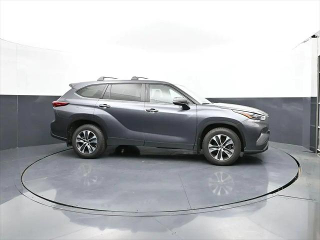 2023 Toyota Highlander XLE for sale in Wellesley, MA