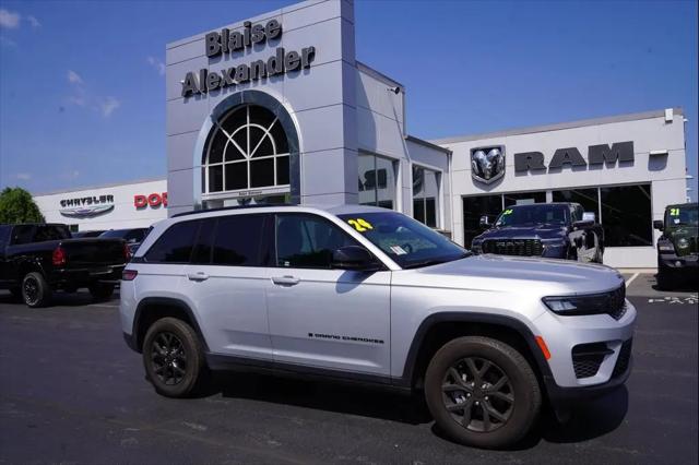 2024 Jeep Grand Cherokee Altitude 4x4 for sale in Lewisburg, PA