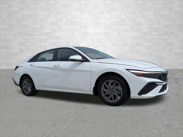 2024 Hyundai Elantra Hybrid Blue for sale in Naples, FL