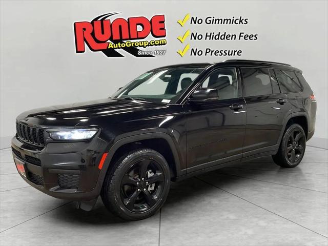 2021 Jeep Grand Cherokee Altitude 4x4 for sale in East Dubuque, IL