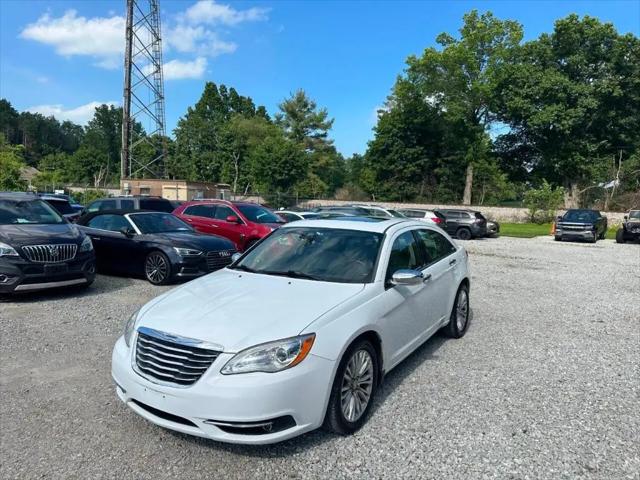 2012 Chrysler 200 Limited for sale in Hartville, OH