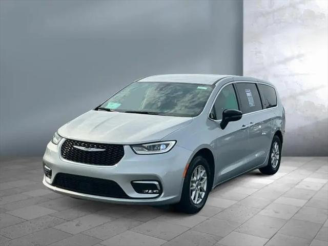 2024 Chrysler Pacifica Touring L for sale in Sioux Falls, SD