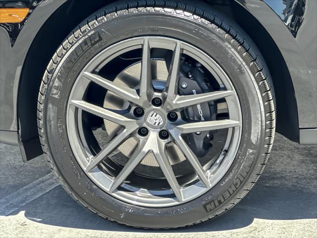 2026 Porsche Macan T