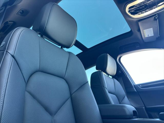 2026 Porsche Macan Unknown