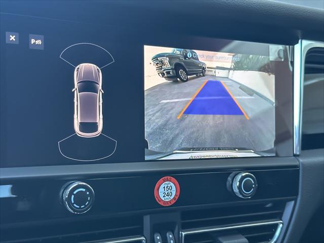 2026 Porsche Macan Unknown