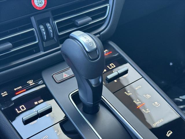 2026 Porsche Macan Unknown