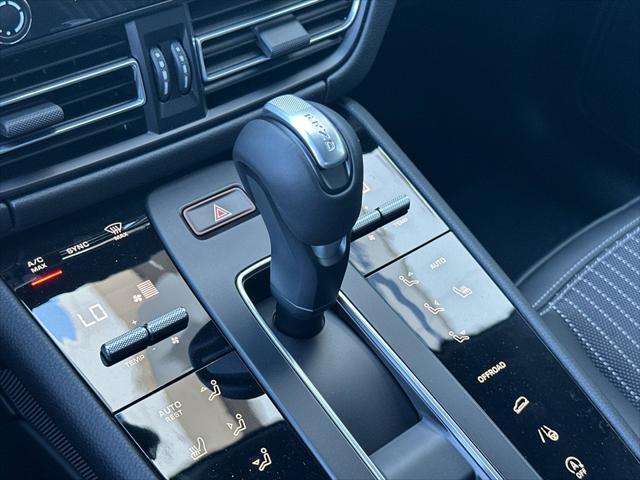 2026 Porsche Macan T