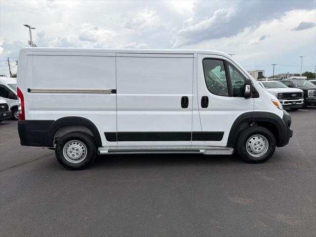 2025 Ram ProMaster 2500 Cargo Van Tradesman Low Roof 136 WB w/Pass Seat