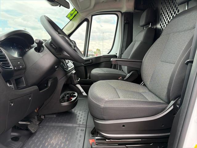 2025 Ram ProMaster 2500 Cargo Van Tradesman Low Roof 136 WB w/Pass Seat