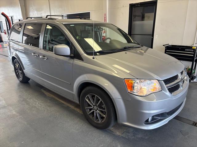 2017 Dodge Grand Caravan SXT for sale in Groveport, OH