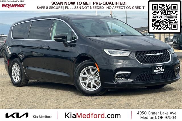 2023 Chrysler Pacifica Touring L for sale in Medford, OR