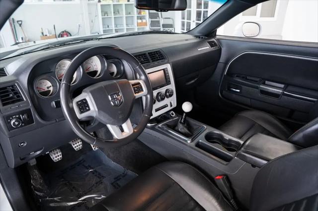 2013 Dodge Challenger R/T Plus