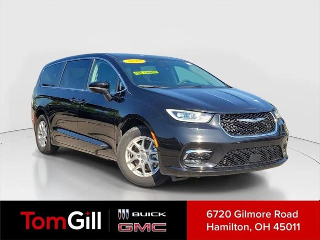 2023 Chrysler Pacifica Touring L for sale in Hamilton, OH