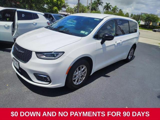 2025 Chrysler Pacifica Select for sale in Pompano Beach, FL