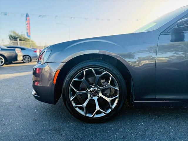 2018 Chrysler 300 Touring