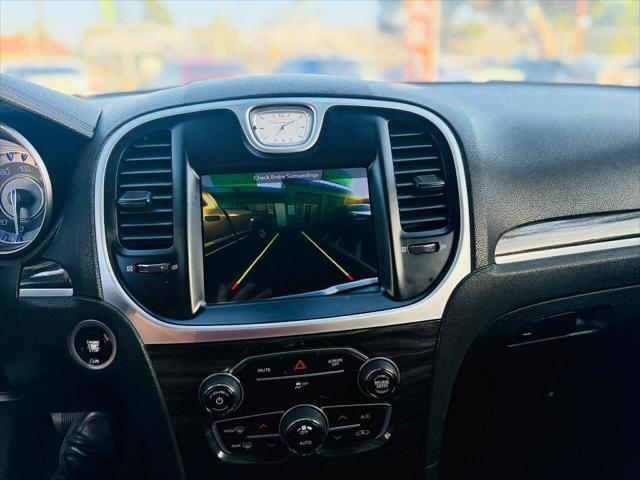 2018 Chrysler 300 Touring