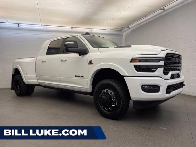 2027 RAM Ram 3500 RAM 3500 LIMITED MEGA CAB 4X4 64 BOX