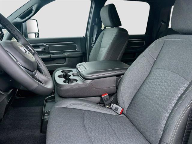 2027 RAM Ram 2500 RAM 2500 BIG HORN CREW CAB 4X4 64 BOX 2027 RAM Ram 2500 RAM 2500 BIG HORN CREW CAB 4X4 64 BOX