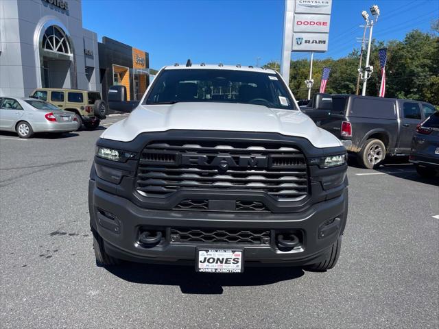 2027 RAM Ram 5500 Chassis Cab RAM 5500 TRADESMAN CHASSIS CREW CAB 4X4 60 CA 2027 RAM Ram 5500 Chassis Cab RAM 5500 TRADESMAN CHASSIS CREW CAB 4X4 60 CA