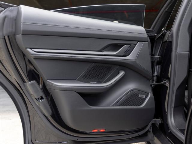 2026 Porsche Taycan 4