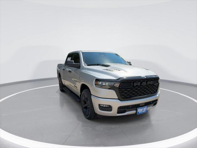 2026 RAM Ram 1500 RAM 1500 EXPRESS CREW CAB 4X4 57 BOX
