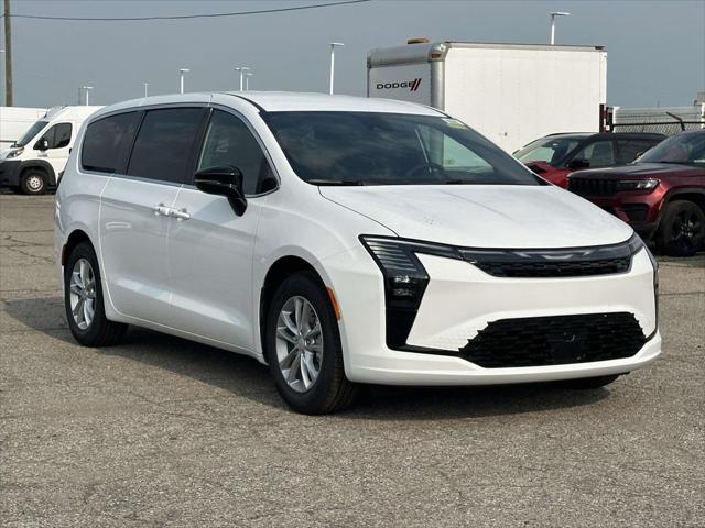 2027 Chrysler Pacifica Select for sale in Sterling Heights, MI
