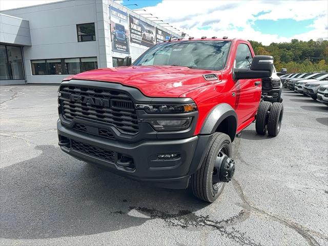 2027 RAM Ram 5500 Chassis Cab RAM 5500 TRADESMAN CHASSIS REGULAR CAB 4X4 60 CA