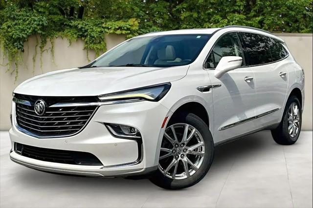 2023 Buick Enclave Essence FWD for sale in Beachwood, OH