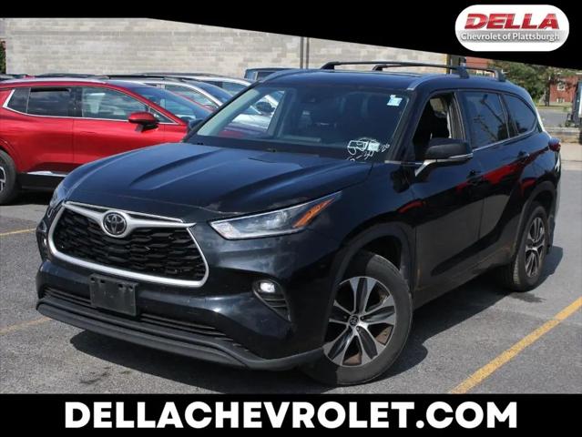 2021 Toyota Highlander XLE for sale in Plattsburgh, NY