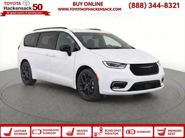 2025 Chrysler Pacifica Limited for sale in Hackensack, NJ