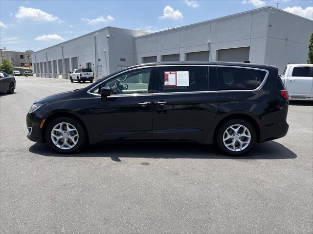 2017 Chrysler Pacifica Touring Plus