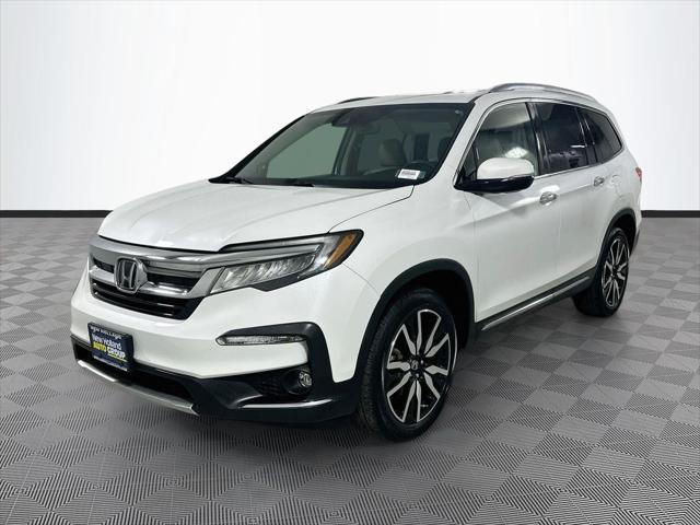 2020 Honda Pilot AWD Touring 8 Passenger 2020 Honda Pilot AWD Touring 8 Passenger
