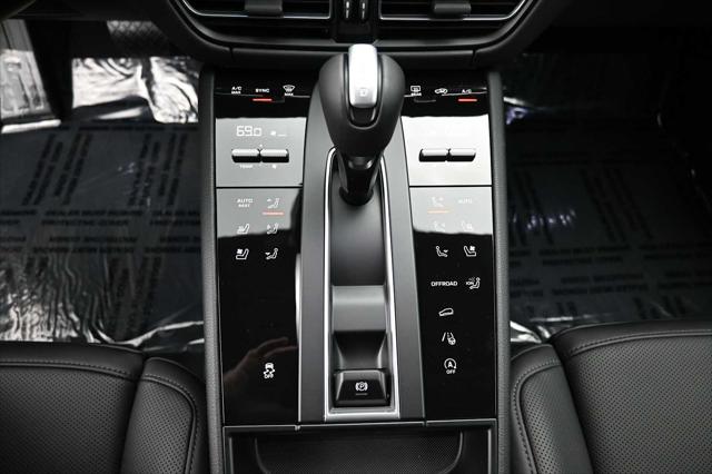2026 Porsche Macan AWD