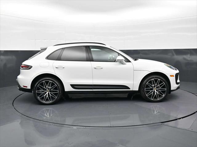 2026 Porsche Macan AWD