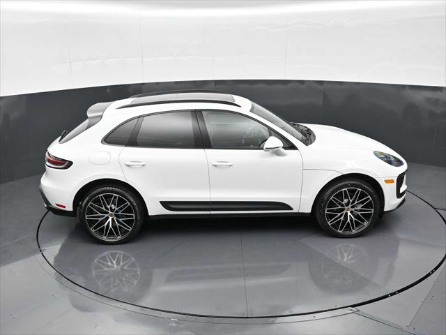 2026 Porsche Macan AWD