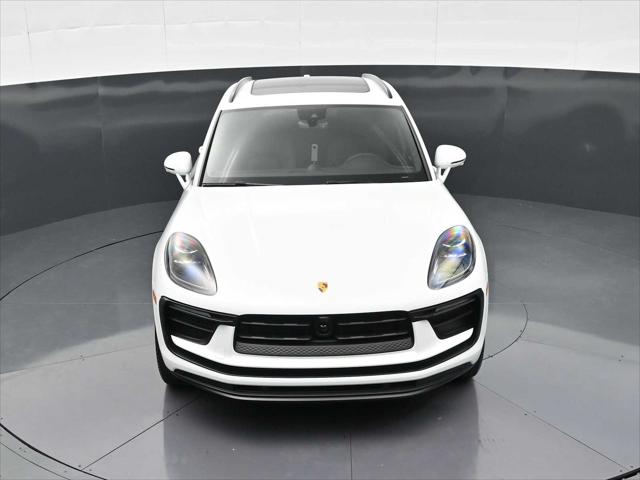2026 Porsche Macan AWD
