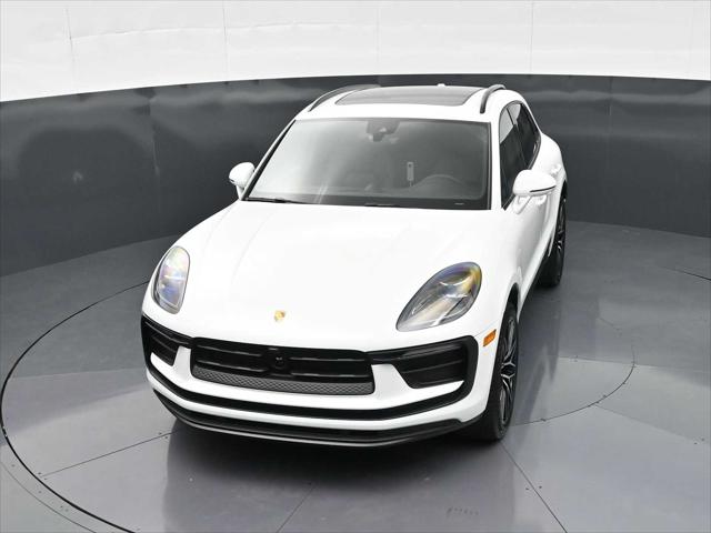 2026 Porsche Macan AWD