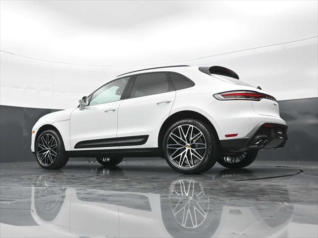 2026 Porsche Macan AWD