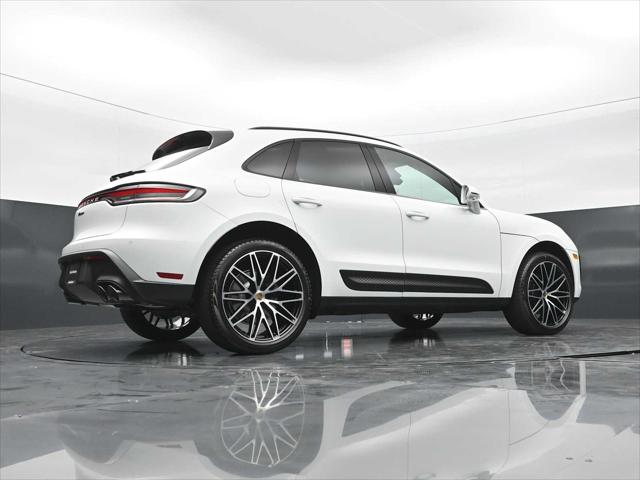 2026 Porsche Macan AWD