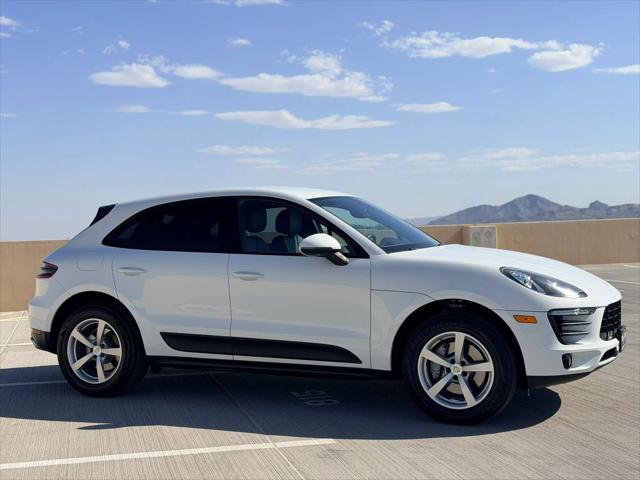 2017 Porsche Macan Sport Utility 4D