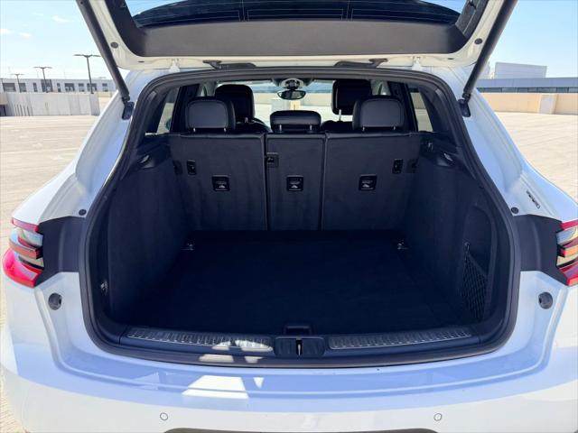 2017 Porsche Macan Sport Utility 4D