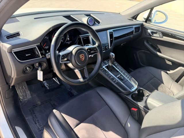 2017 Porsche Macan Sport Utility 4D