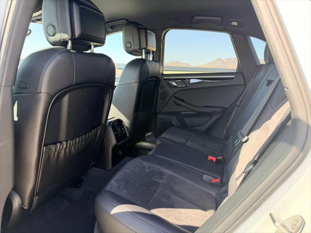 2017 Porsche Macan Sport Utility 4D